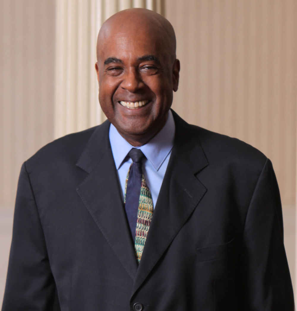 Portrait of Professor Luke Harris.